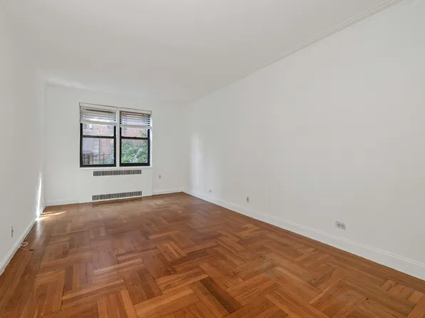 3017 Riverdale Avenue 1F image 3 of 17