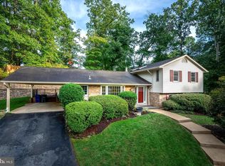 9713 Rhapsody Dr, Vienna, VA 22181