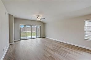 5th image of 1209 Gardendale Hollow Ln