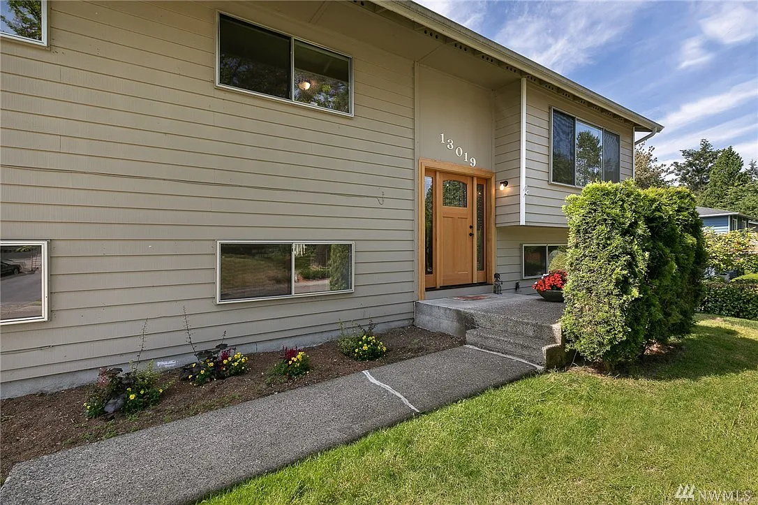 13019 NE 128th Pl photo 1
