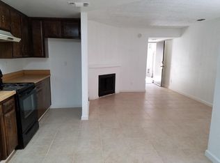 4800 Maybrook Ave APT B, Bakersfield, CA 93313