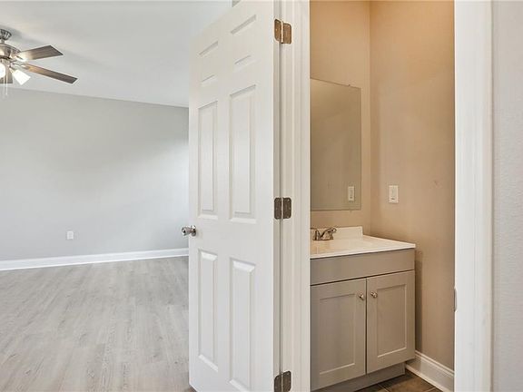 5th image of 4021 N Rocheblave St