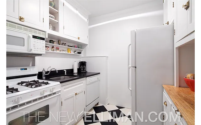 Sold by Douglas Elliman | media 4