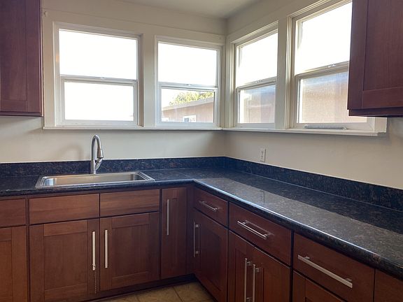 4th image of 165 Santa Lucia Ave #1
