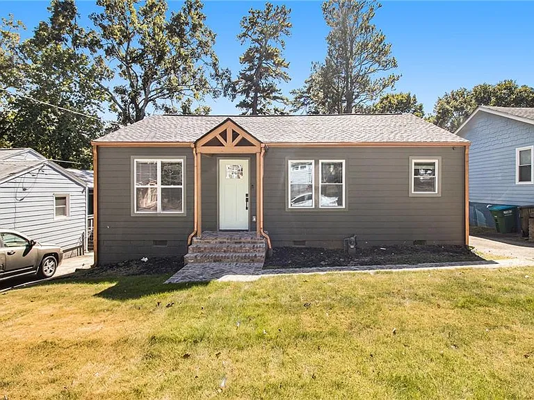 220 Birch St — Photo 18