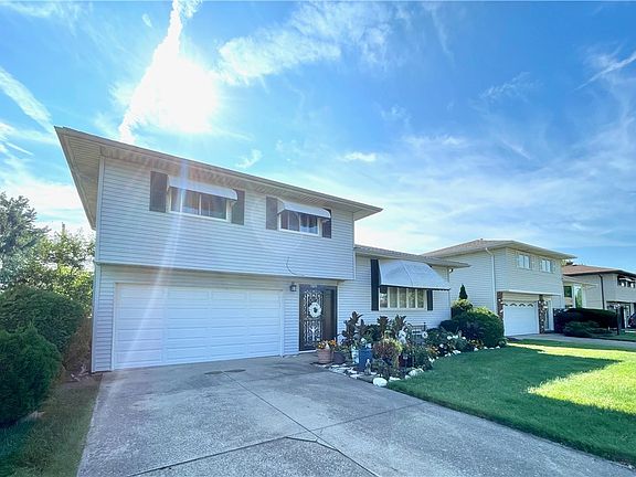 2nd image of 5895 White Pine Dr