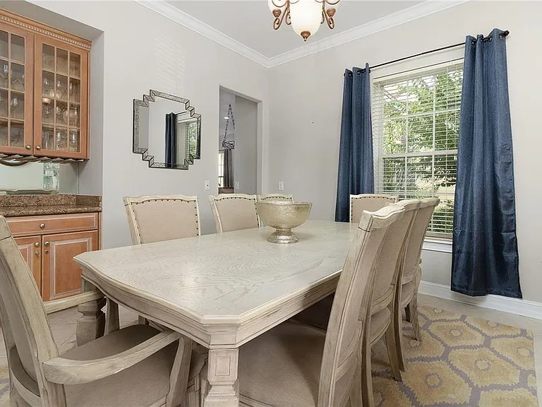 216 Eastpark Dr — Photo 15