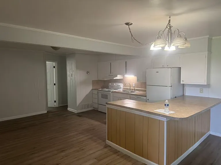 3207 Kingsbury St — Photo 10