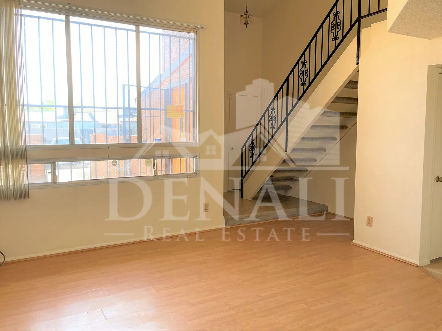 2 bed, 2.0 bath, 950 sqft, $1,095 — Photo 3