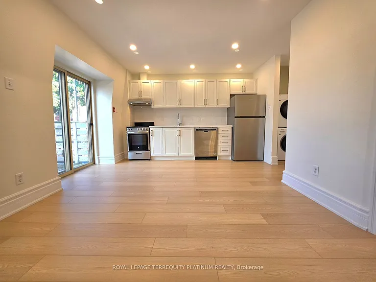 11 Beaconsfield Ave — Photo 11