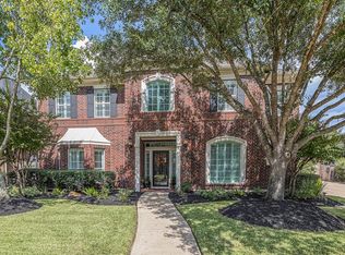 15918 Lake Loop Dr, Cypress, TX 77433