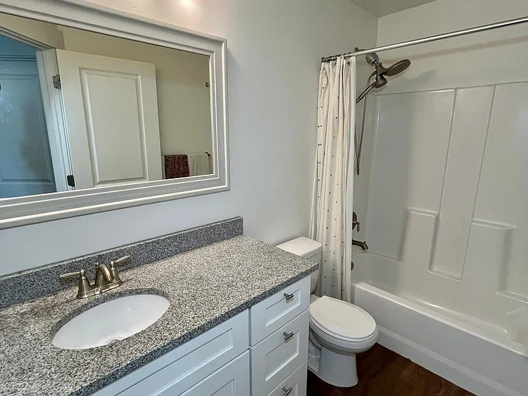636 W Life Dr — Photo 21