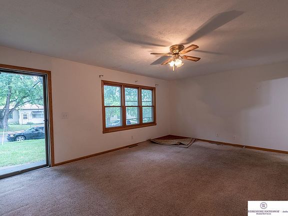 5th image of 7414 S 70th St