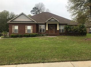 8067 Carolina Cir W, Saraland, AL 36571