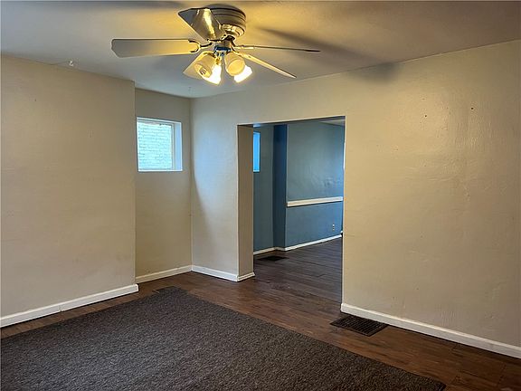 4th image of 929 Woodbourne Ave