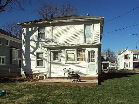 3rd image of 715 Central Ave