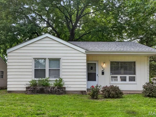 260 Brackleigh Ln, Florissant, MO 63031