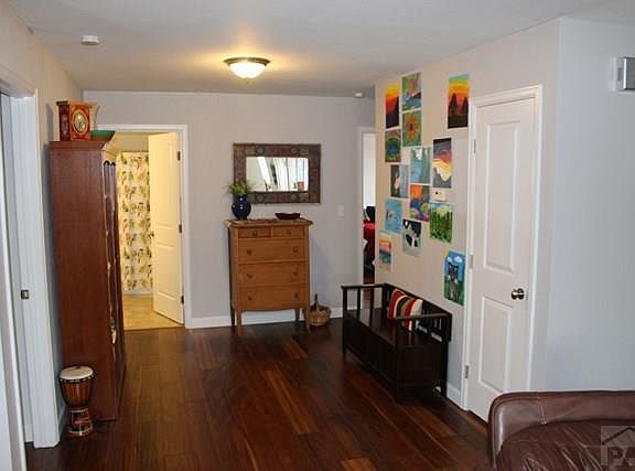 3rd image of 5923 Lakeview Cir