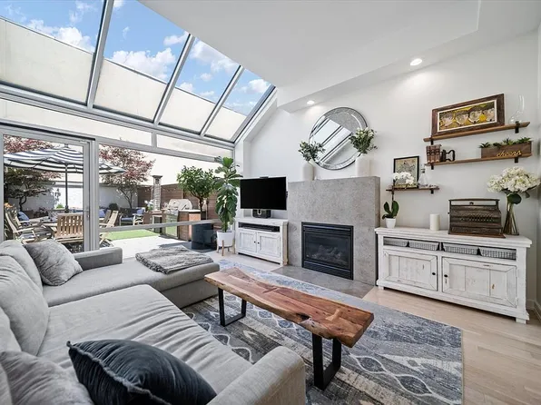 143 N 3rd St Unit Townhouse 10, Brooklyn, NY 11249