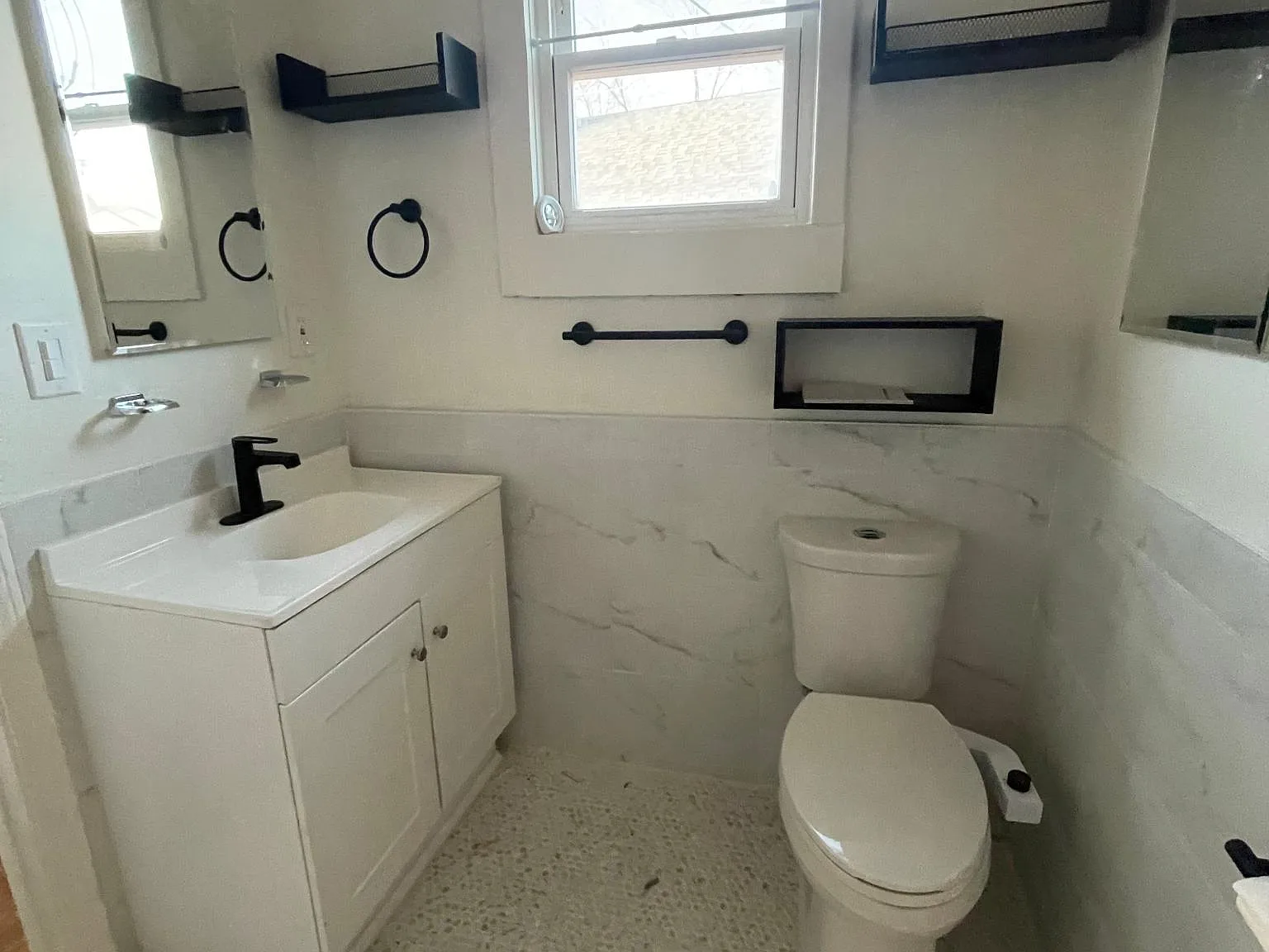 230 W Myrtle St — Photo 4