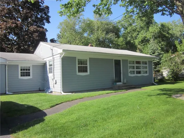 5 Domin Ave, Smithfield, RI 02917