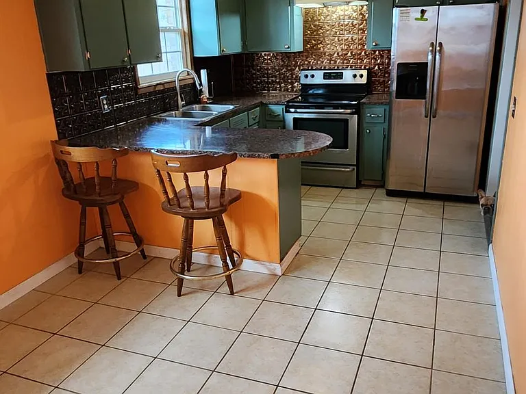 1048 Patterson Cir — Photo 17