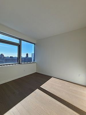 5th image of 133-27 39th Ave #9