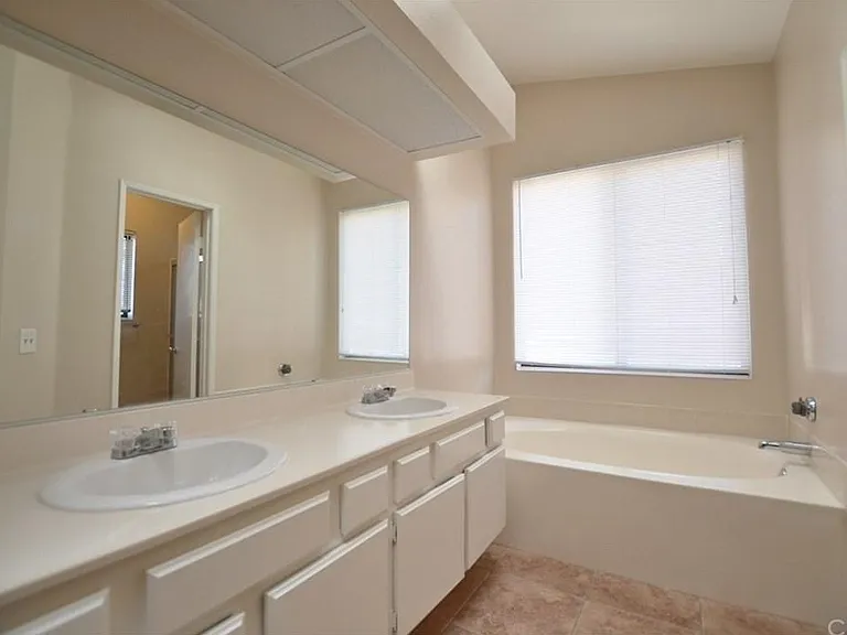 39949 Buffy Way — Photo 13