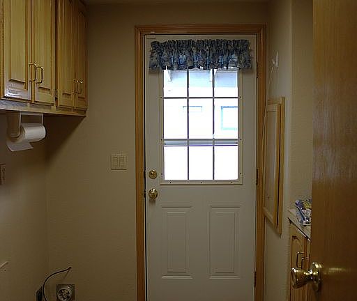 5th image of 10302 S F St