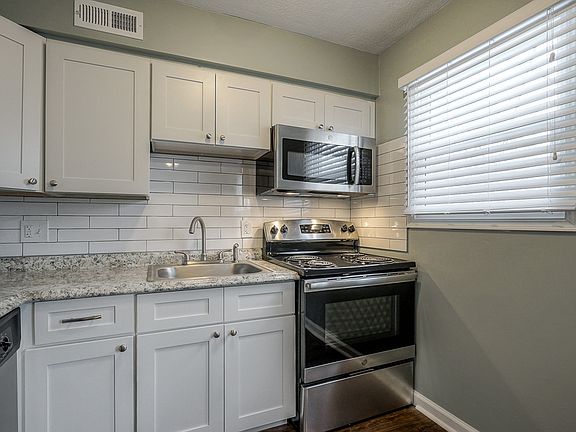 4th image of 4117 Warwick Blvd APT 12