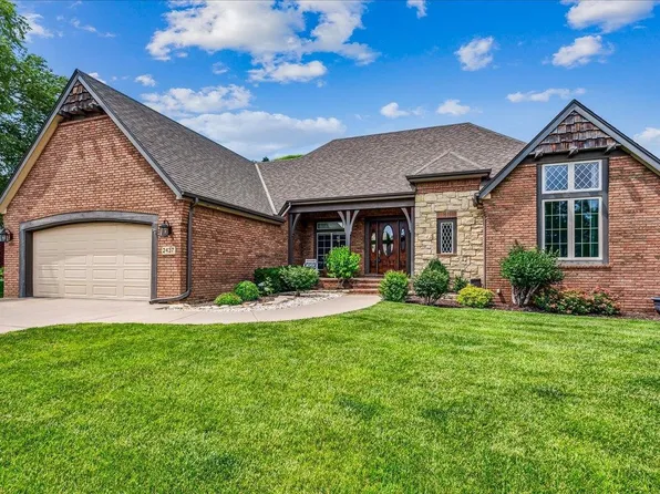 2437 N Peckham Ct, Wichita, KS 67228