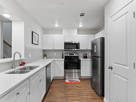 3rd image of 6200 Wilhitte Dr