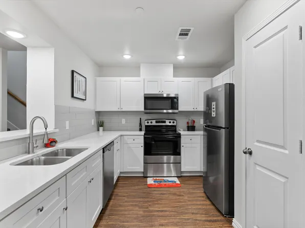 6246 Roby Dr, Arlington, TX 76001