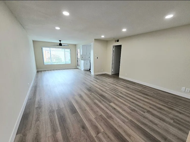 2101 Vine St #322 — Photo 7