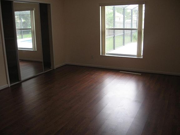 5th image of 6959 NW Denargo St