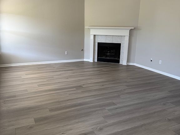4th image of 3206 Worthington Dr