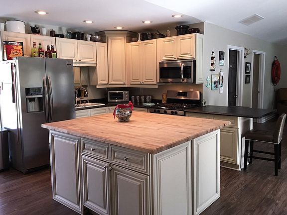 3rd image of 288 Indian Hills Dr