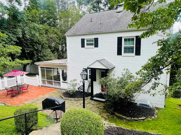 1208 Bell Run Rd, Fairmont, WV 26554