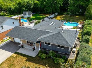 142 McNeilly Rd, Hamilton, ON L8E5J1