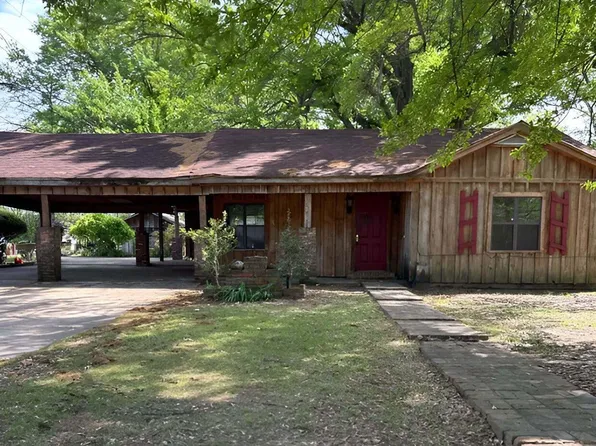 405 Hampton St, Indianola, MS 38751