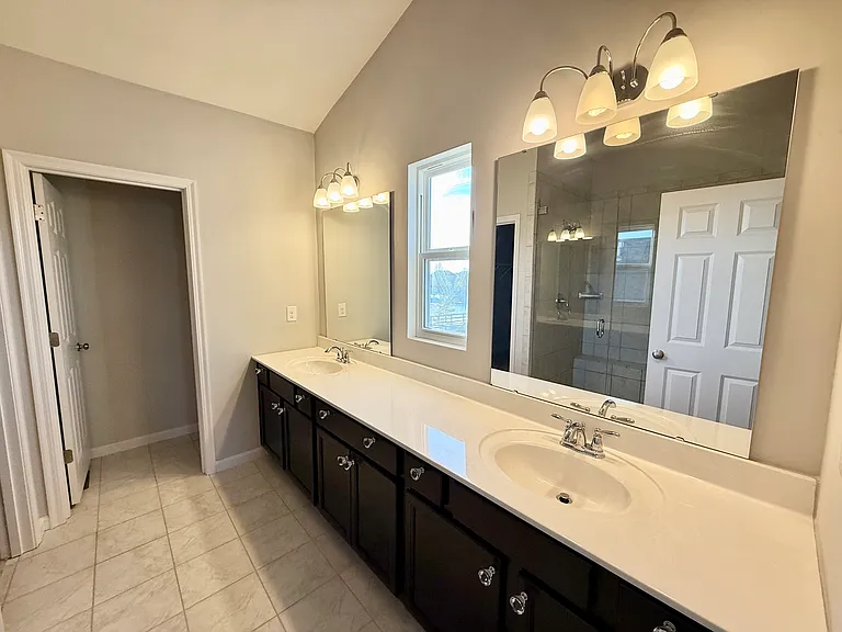 4385 Legacy Greens Dr — Photo 36