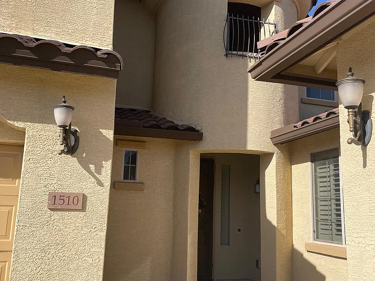 1510 W Flamingo Dr — Photo 4