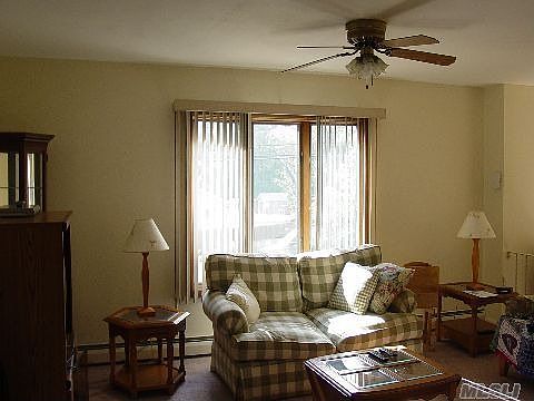 2nd image of 31 Linden St
