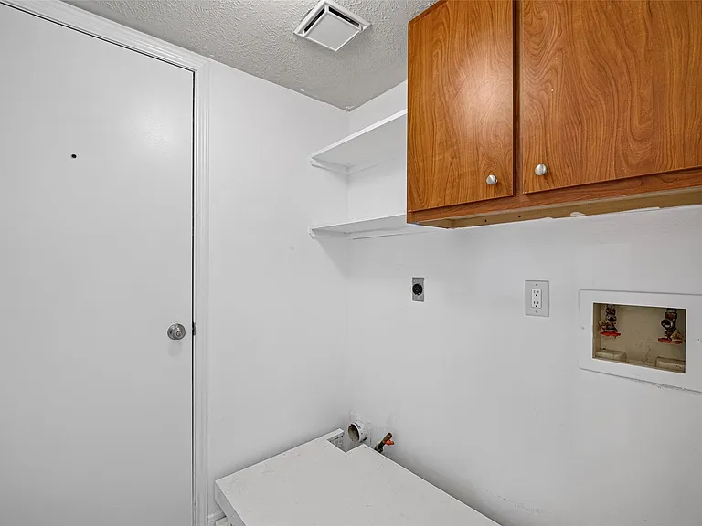 1806 Oak Ridge Dr — Photo 18