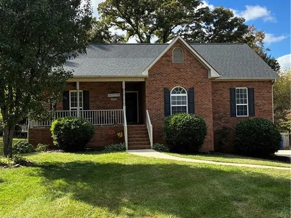 374 Lucinda Ln, Kernersville, NC 27284