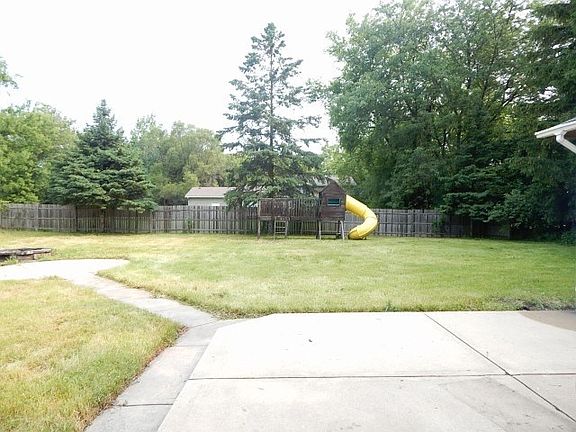 5th image of 12816 W Southview Ave