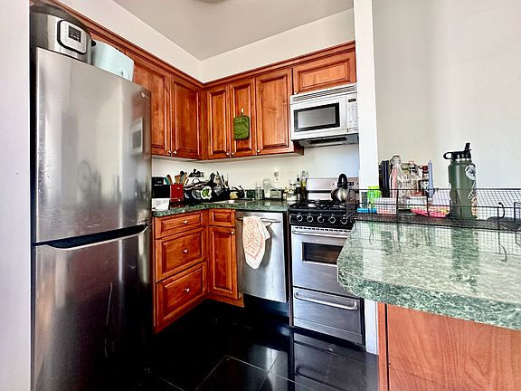 3rd image of 1881 Amsterdam Ave Unit 4A