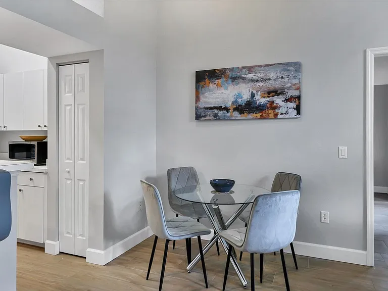 7234 Eleanor Cir #203 — Photo 9