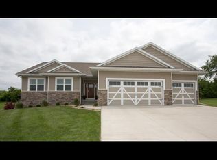 5048 Kael Trl, Cedar Falls, IA 50613