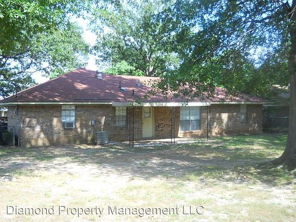 3rd image of 7902 Hobbs Dr
